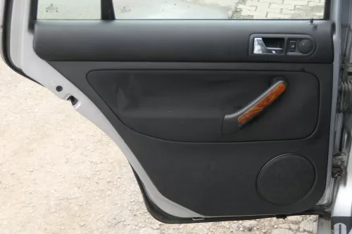 1x VW Golf 4 1J Kombi Türverkleidung Verkleidung Tür hinten links schwarz  (181002)
