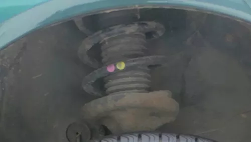 1x Stück VW Golf 4 Beetle A3 Stoßdämpfer Federbein Feder vorne 1J0413031BH