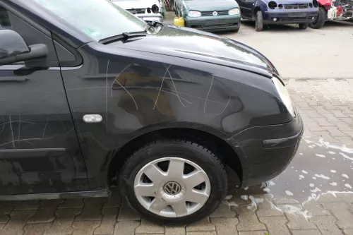 VW Polo 9N3 Kotflügel vorne rechts schwarz LC9Z (181103)