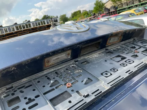 VW Golf Plus 5M Heckklappe hinten Kofferraumklappe Scheibe blau LA5G - Rost (181138)