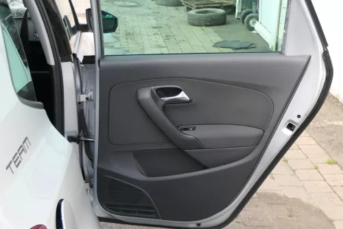 VW Polo 6R 1x Türverkleidung Verkleidung Tür 4/5-Türer hinten rechts schwarz (181247)