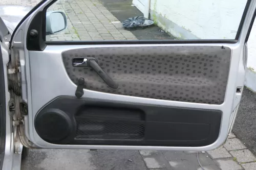 1x VW Lupo Arosa Türverkleidung Verkleidung Tür vorne rechts oben schwarz