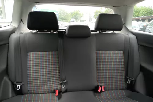 VW Polo 9N 9N3 Sitz Rückbank Sitzfläche Sitze 3 Punkt Gurt hinten mit Kopfstütze (181307)