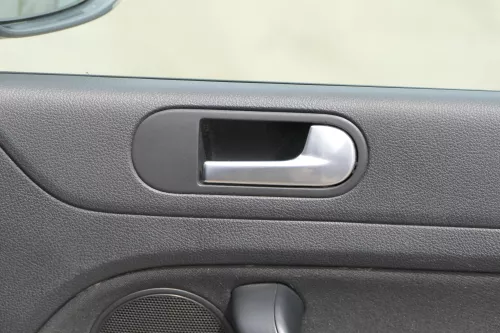 VW Golf Plus 5M 1x Türverkleidung Verkleidung Tür vorne rechts schwarz (181350)