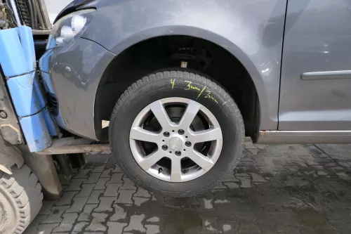 4x Golf 5 6 Alufelgen 195/65R15 91H Allwetterreifen Reifen 2x6mm KBA 47095 (181365)
