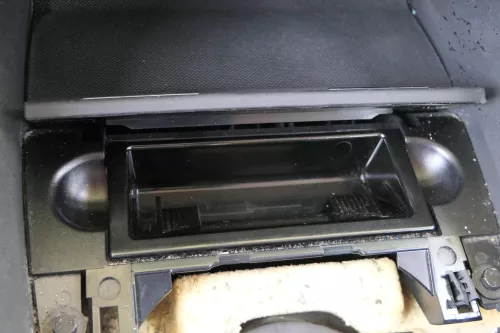 Audi A4 B6 8E Aschenbecher vorne 8E0857951H 4PK schwarz (181501)