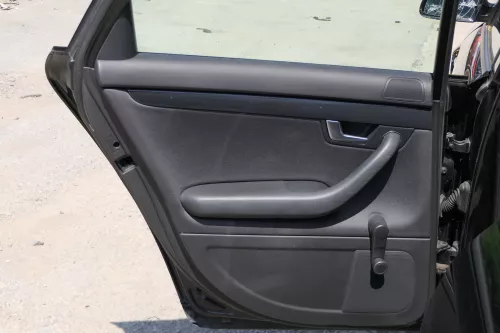 1x A4 8E B6 Türverkleidung Verkleidung Tür hinten links soul schwarz (181524)