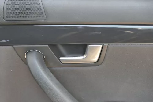 1x A4 8E B6 Türverkleidung Verkleidung Tür hinten rechts schwarz soul (181525)
