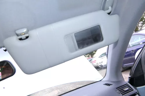 Audi A4 8E B6 Sonnenblenden Sonnenblende vorne rechts 8E0857552  silber (181568)