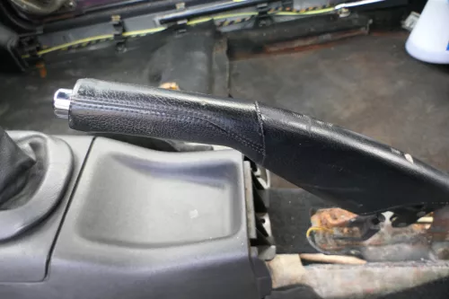 VW Golf 3 / 4 Cabrio 1E Handbremse Feststellbremse Leder schwarz (182088)