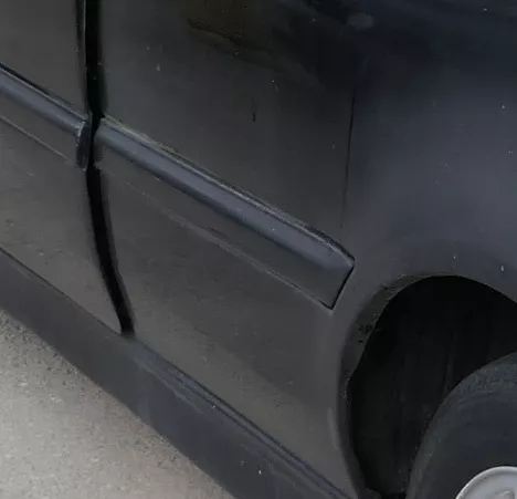 Golf 3 1E Cabrio Leiste Zierleiste Seite hinten links 2/3-Türer schwarz (182119)