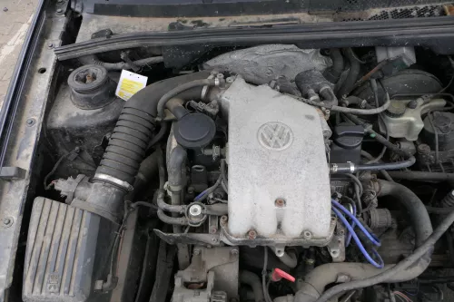 VW Passat 3A 35i Golf 3 Ansaugbrücke Ansaugkrümmer 1,6 AEK 037133203D