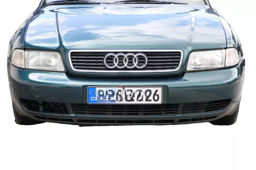 Audi A4 B5 Kombi + Limo Stoßstange vorne Frontstoßstange grün LZ6U