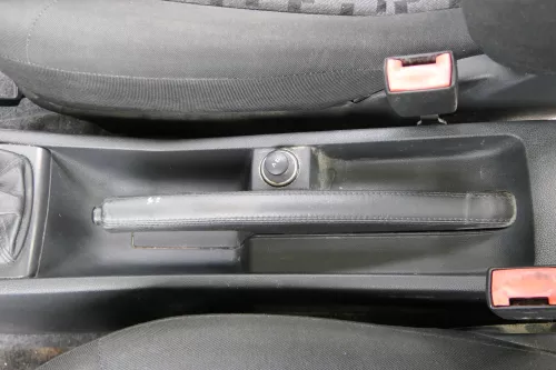 Skoda Fabia 6Y Handbremse Feststellbremse schwarz Leder 6Y0711461D 34E