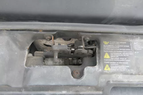 Fabia 6Y Motorhaube Motorhaubenschloß Schloß Klappenschloß vorn 6Y0823509F (182318)