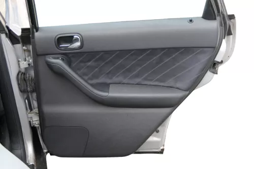 1x A3 8L Türverkleidung Verkleidung Tür hinten rechts 4/5-Türer soul schwarz