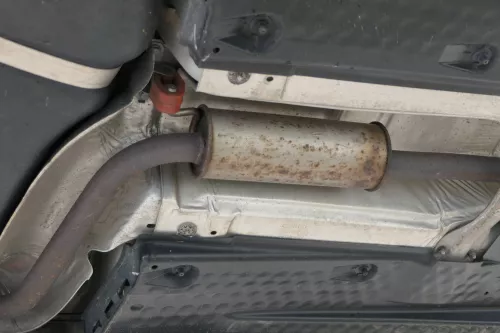 Fabia 5J Auspuff Mittelschalldämpfer Mitte Benziner Mitteltopf 1,4 CGGB CNKA