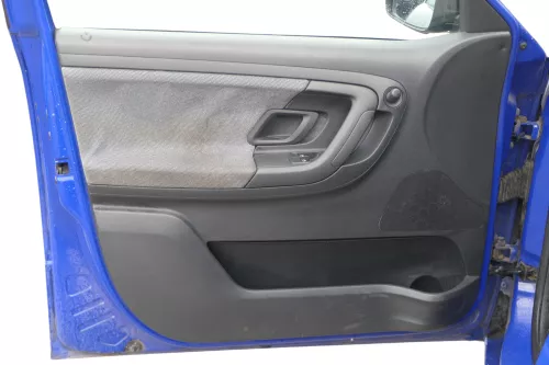 1x Skoda Fabia 5J Stufenheck Türverkleidung Verkleidung Tür vorne links Griff (182562)