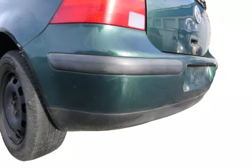 VW Golf 4 Limousine Stoßstange hinten Heckstoßstange Stoßfänger grün LC6M  (182575)
