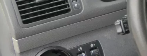 VW Touran Armaturenbrett Verkleidung Klappe Abdeckung Dekor silber netzoptik
