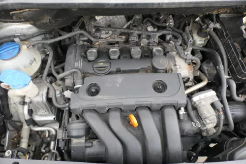 VW Touran Caddy Klimaleitung Kältemittelschlauch 1T0820743AK Klimaanlage BSE BLY