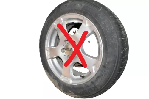 2x Golf 3 9N 6Y Reifen 185/60 R15 84H Sommerreifen 2x ca. 7-8mm NUR REIFEN M+S