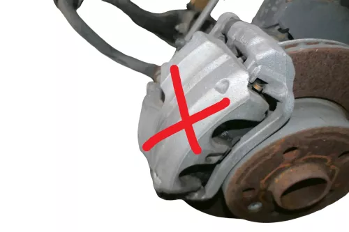 1x MAN TGE Crafter 7C für Bremssattel Halter links/rechts vorne Nur 1.100 km ge