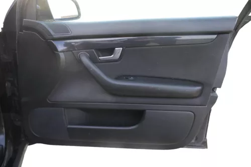 1x A4 8E B6 Türverkleidung Verkleidung Tür vorne rechts soul schwarz