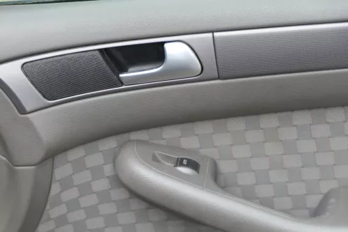 1x A6 4B Türverkleidung Verkleidung Tür vorne rechts swing grau (183046)