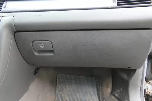 Audi A6 4B C5 Handschuhfach 4B1857035E /AD grau swing