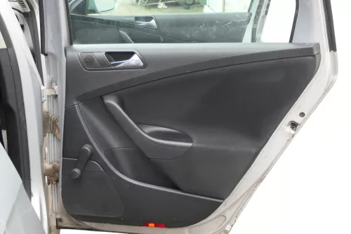 1x VW Passat 3C Variant Türverkleidung Verkleidung Tür hinten rechts schwarz
