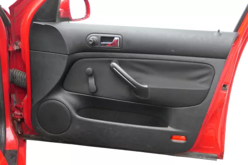 1x Golf 4 Bora Türverkleidung Verkleidung Tür vorne rechts 4/5-Türer schwarz (183221)