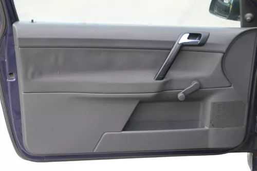 1x VW Polo 9N Türverkleidung Verkleidung Tür vorne links 2/3-Türer Griff Öffner (183318)