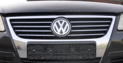 VW Passat 3C Grill Kühlergrill Kühler original Emblem Logo VW Zeichen