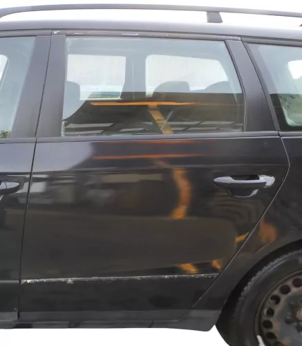 VW Passat 3C Kombi Variant Tür hinten links schwarz LC9X -OHNE Anbauteile