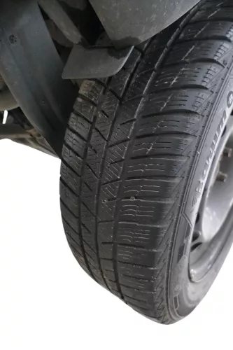 2x VW Passat 3C Golf Reifen Winterrreifen M&S 205/55 R16 91H Felgen 5,5-6mm (183421)