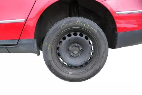 2x VW Passat 3C Golf Reifen Winterrreifen M&S 205/55 R16 91H Felgen 5,5-6mm (183421)