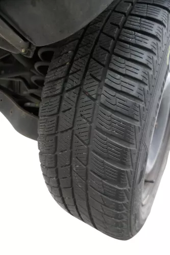 4x VW Passat 3C Golf Reifen Winterrreifen M&S 205/55 R16 91T Felgen 8-8mm (183421)