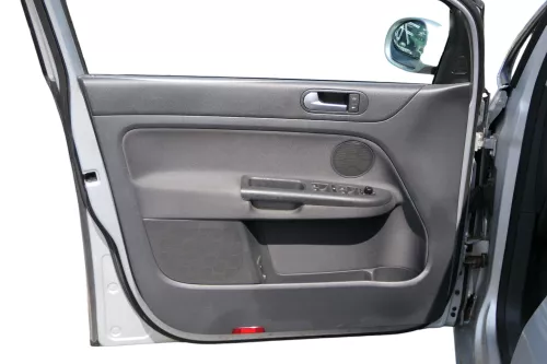 VW Golf Plus 5M 1x Türverkleidung Verkleidung Tür vorne links schwarz 