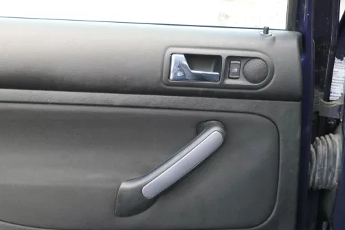 1x VW Golf 4 1J Kombi Türverkleidung Verkleidung Tür hinten links schwarz (183491)
