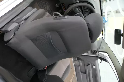 VW Fox Sitz Fahrersitz vorne links OHNEAirbag höhenverstellbar (183549)