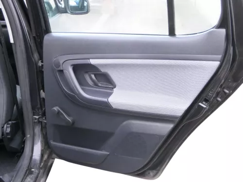1x Skoda Fabia 5J Stufenheck Türverkleidung Verkleidung Tür hinten rechts Griff