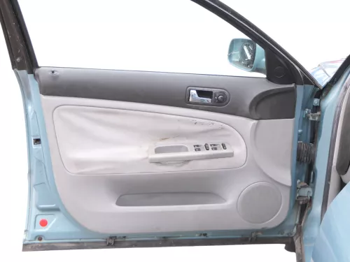 1x Passat 3B Variant Türverkleidung Verkleidung Tür vorne links Griff grau (183625)