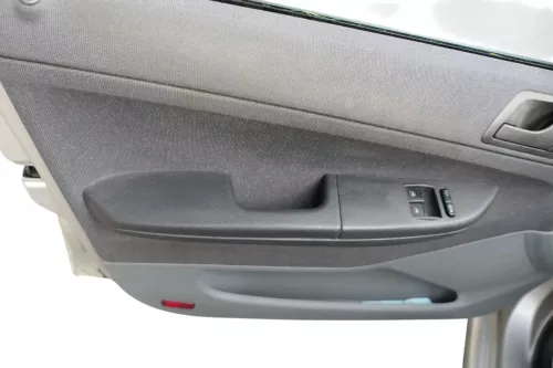 1x Fabia 6Y Kombi Türverkleidung Verkleidung Tür vorne links anthrazit (183666)