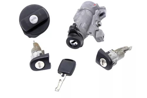 Skoda Fabia 6Y Zündschloß Schloß Zündung 1x Schlüssel + 2x Türschloß links Tür r