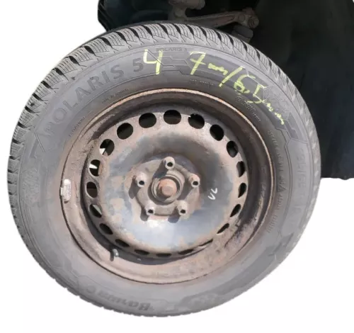 4x A4 B5 A6 4B Passat 3BG Felgen Reifen Winterreifen M+S 195/65 R15 91T 6-8mm (183786)