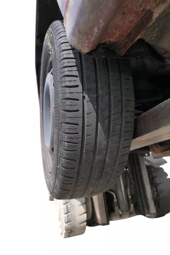 4x VW Polo 9N 6R Felgen Reifen 195/55 R15 85V Sommerreifen ca. 4-6mm  (183832)