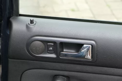 1x VW Golf 4 1J Limousine Türverkleidung Verkleidung Tür hinten rechts schwarz (183876)