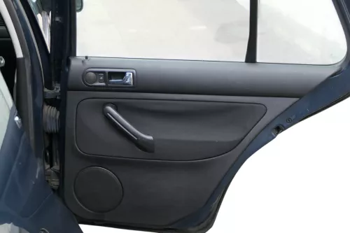 1x VW Golf 4 1J Limousine Türverkleidung Verkleidung Tür hinten rechts schwarz