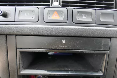 VW Golf 4 Bora Becherhalter Getränkehalter Dosenhalter Halter Getränke Dosen